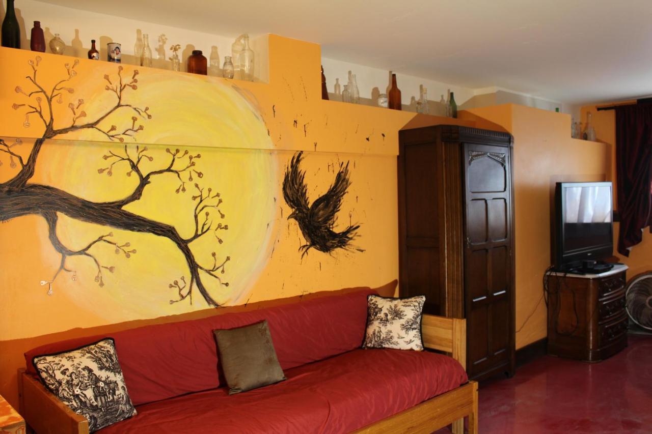 Hostel Redlight Historic Bunk And Speakeasy