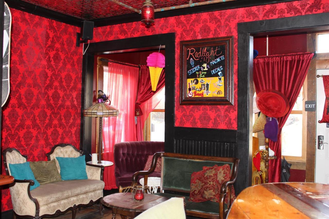 Redlight Historic Bunk And Speakeasy